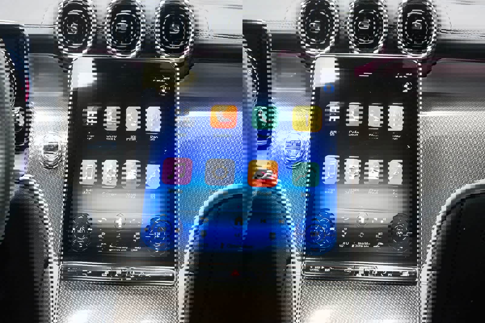 Certified 2025 Mercedes-Benz GLC 300 4MATIC image 14