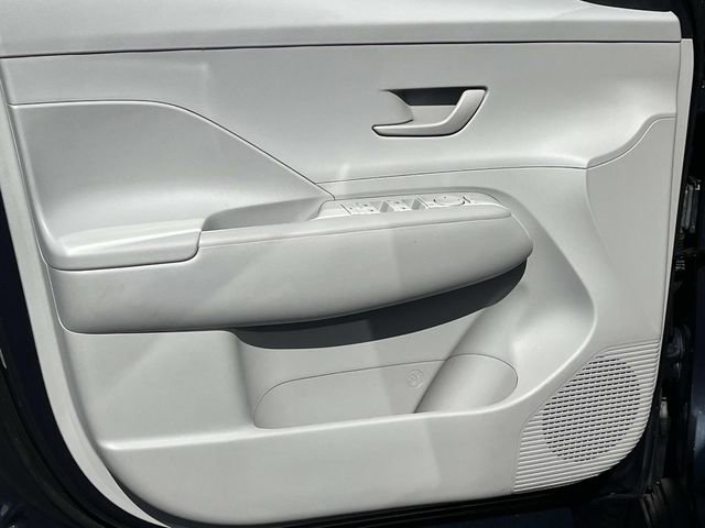Certified 2025 Hyundai Kona SEL image 23