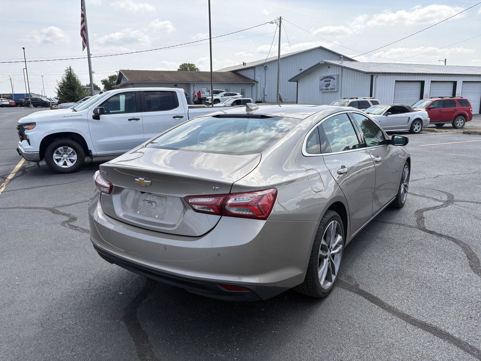 Used 2024 Chevrolet Malibu LT FWD image 25