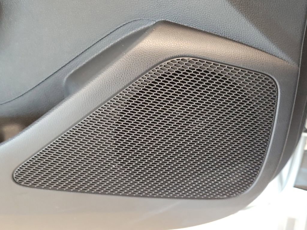 Used 2025 Toyota Corolla LE image 20