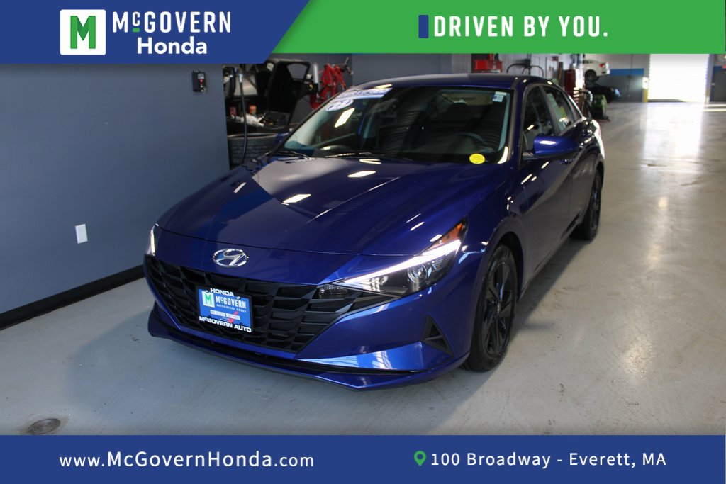 Used 2023 Hyundai Elantra SEL image 1