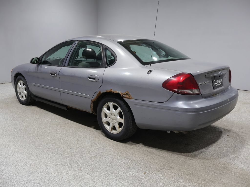 Used 2006 Ford Taurus SEL FWD image 4