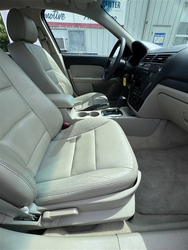 Used 2007 Ford Fusion SE FWD image 14