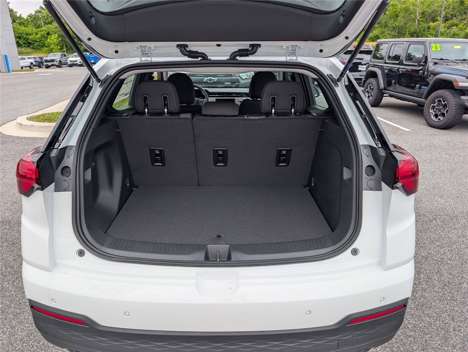 New 2027 Chevrolet Bolt LT FWD image 8