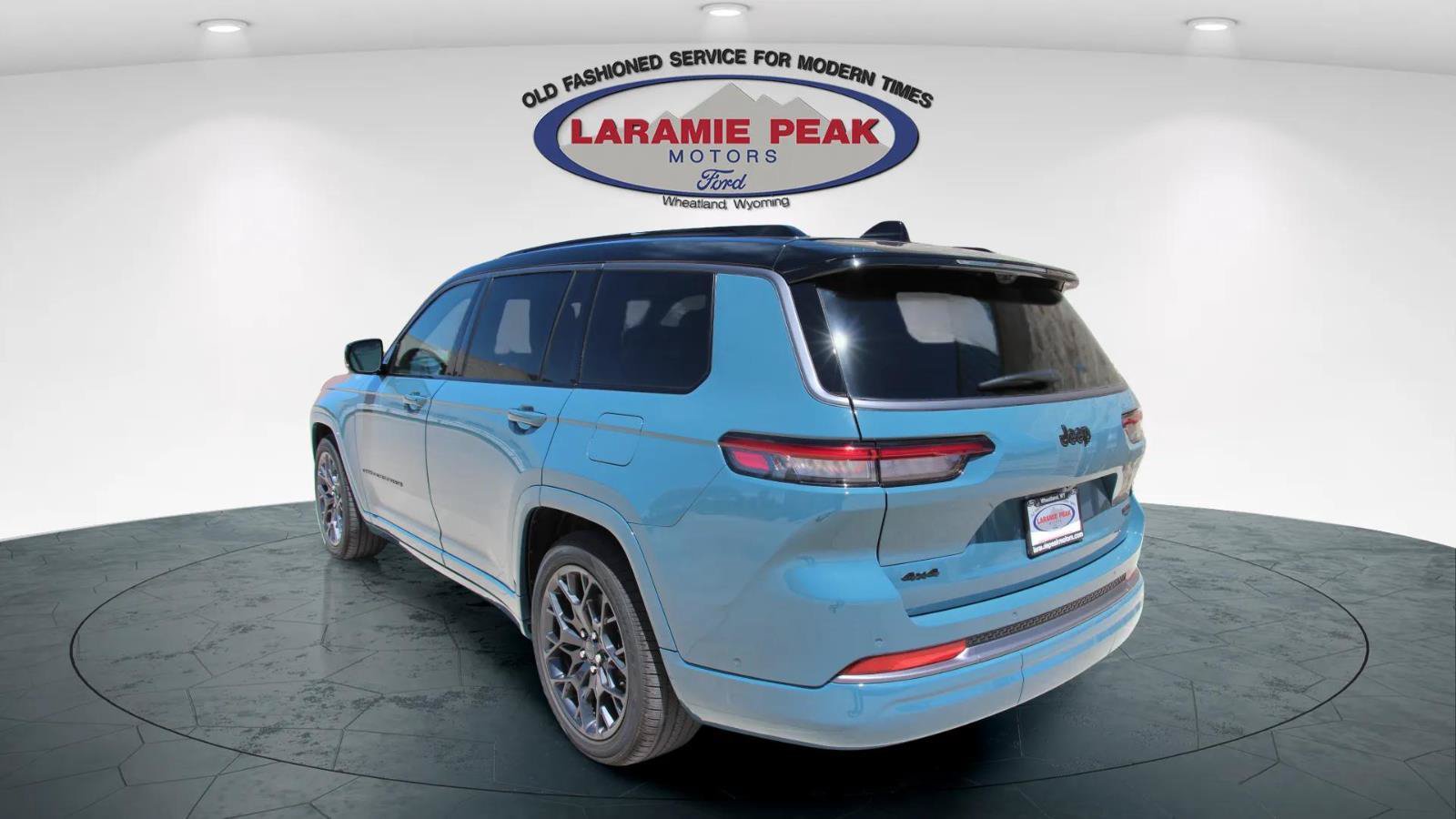 Used 2026 Jeep Grand Cherokee L Summit AWD/4WD image 5