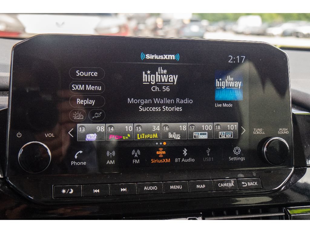Used 2023 Nissan Pathfinder SL w/ Black Appearance Package AWD/4WD image 27