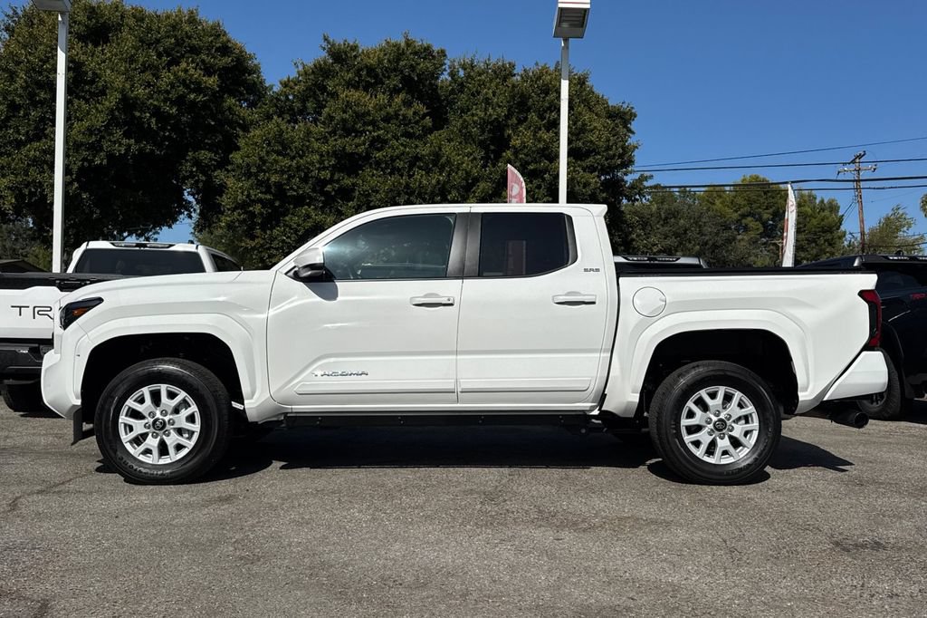 Certified 2026 Toyota Tacoma SR5 AWD/4WD image 6