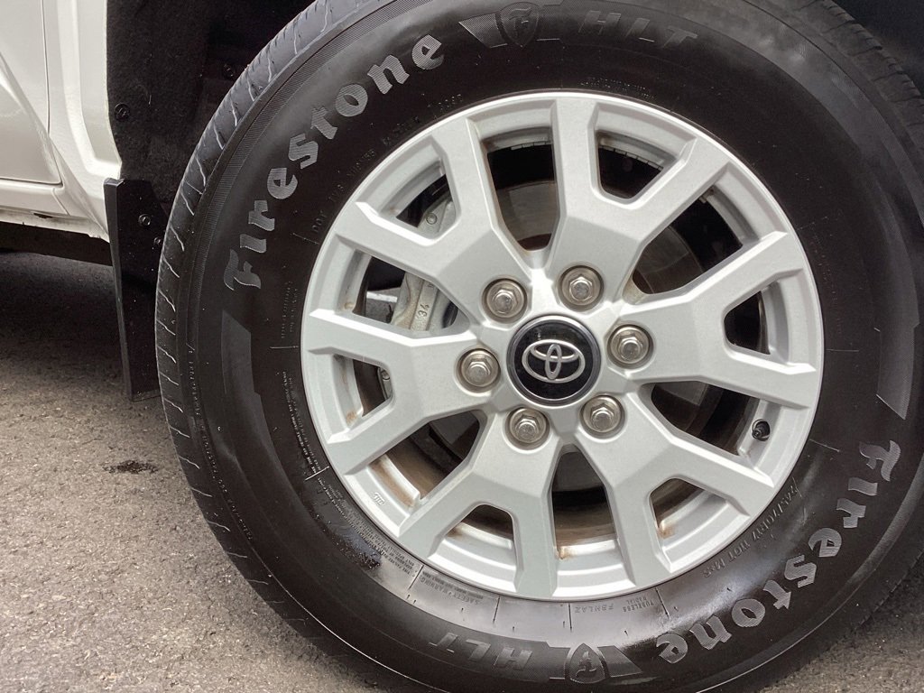 Certified 2024 Toyota Tacoma SR5 image 7