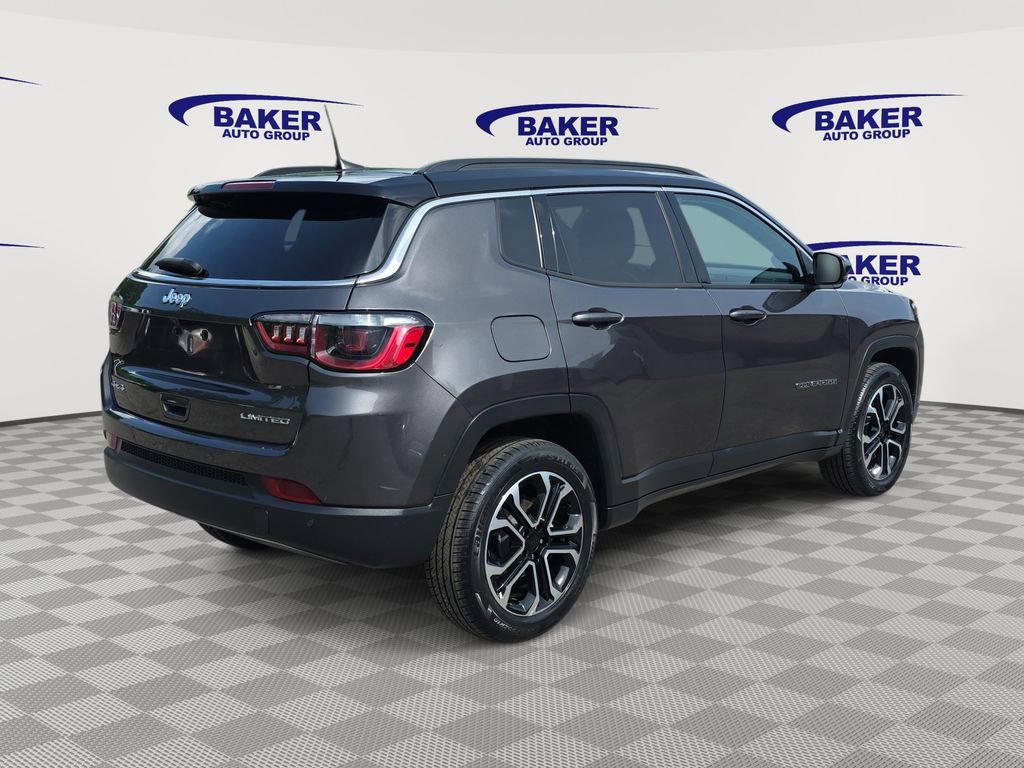 Used 2024 Jeep Compass Limited AWD/4WD image 3