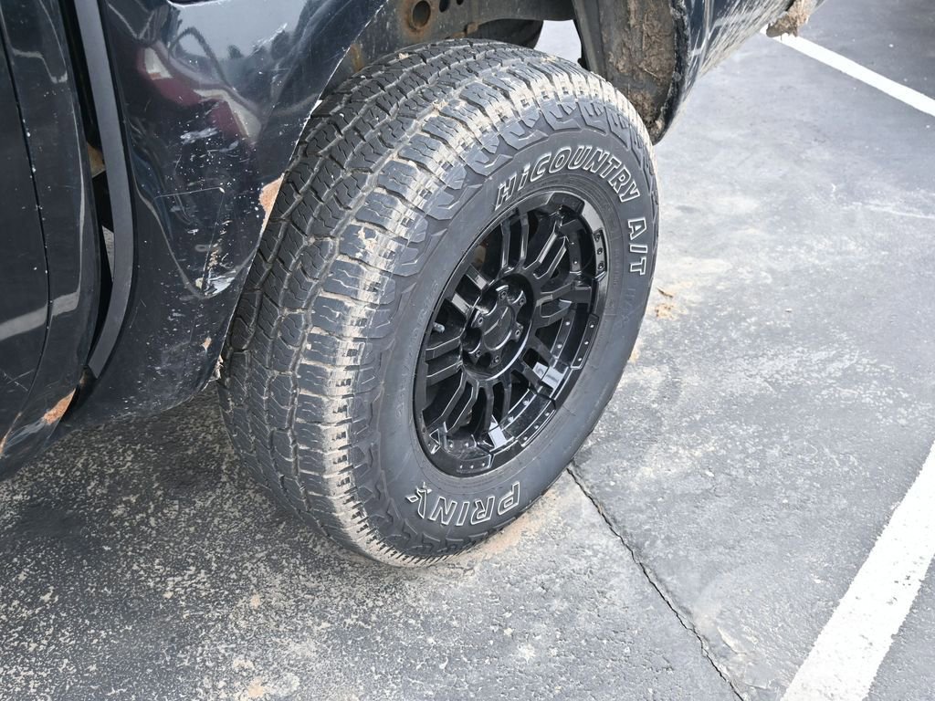 Used 2014 Nissan Frontier SV image 14