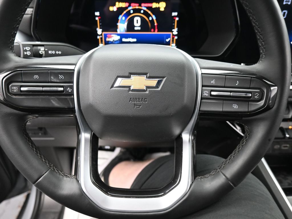 Used 2023 Chevrolet Colorado LT w/ LT Convenience Package II AWD/4WD image 16