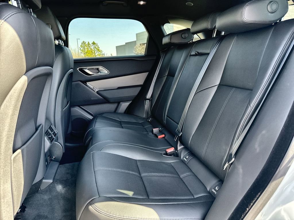 Certified 2025 Land Rover Range Rover Velar Dynamic SE image 15