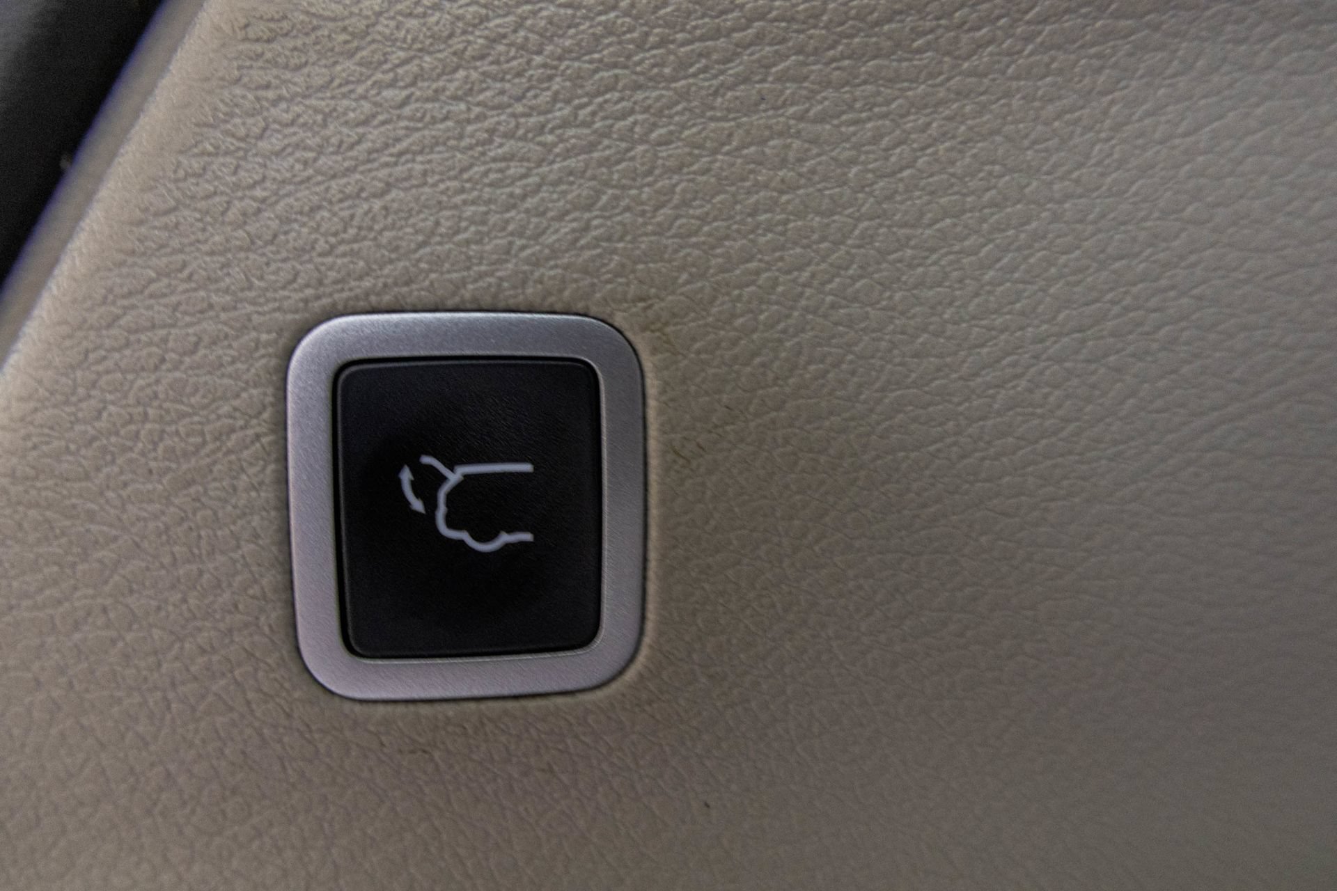 Used 2024 Chrysler Pacifica Limited FWD image 42