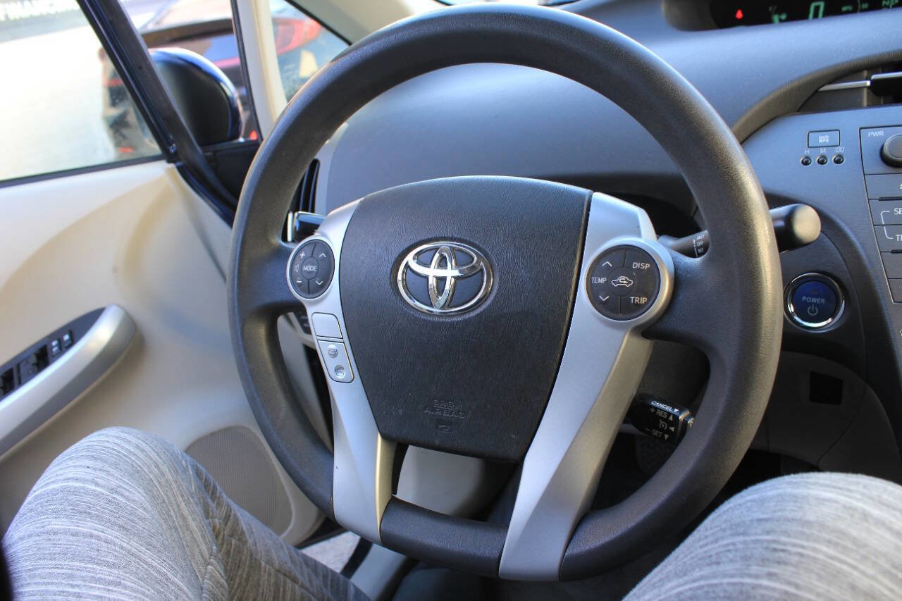Used 2013 Toyota Prius Two image 22