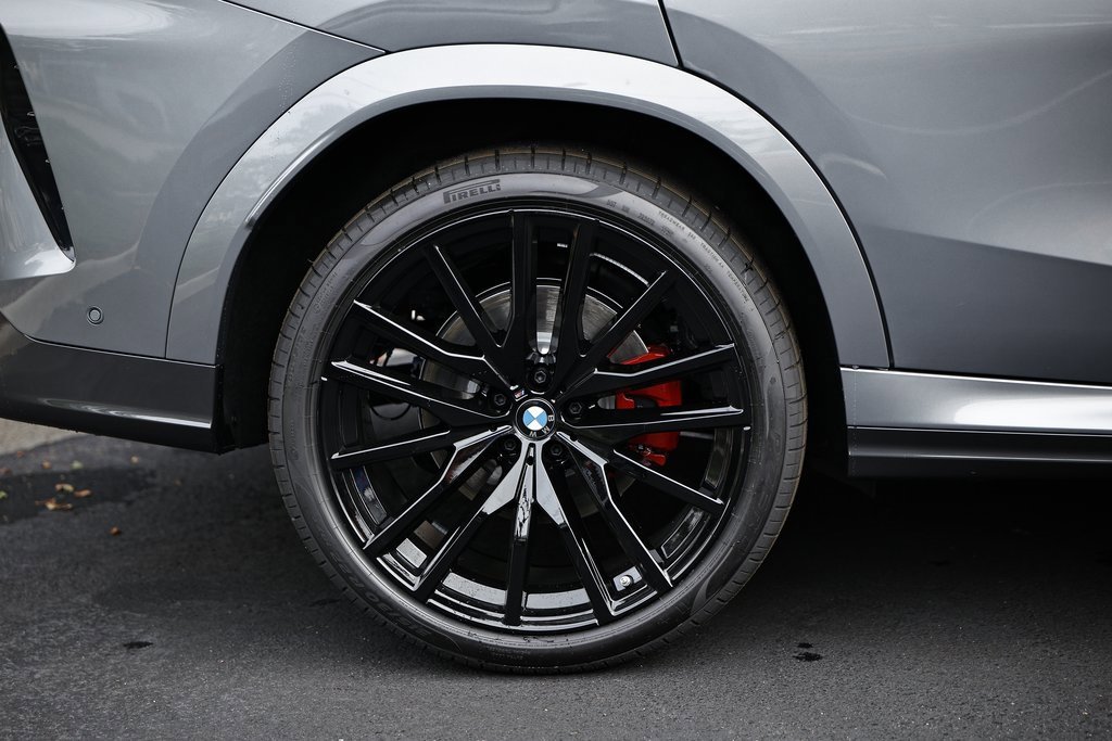New 2026 BMW X6 xDrive40i w/ Premium Package image 6