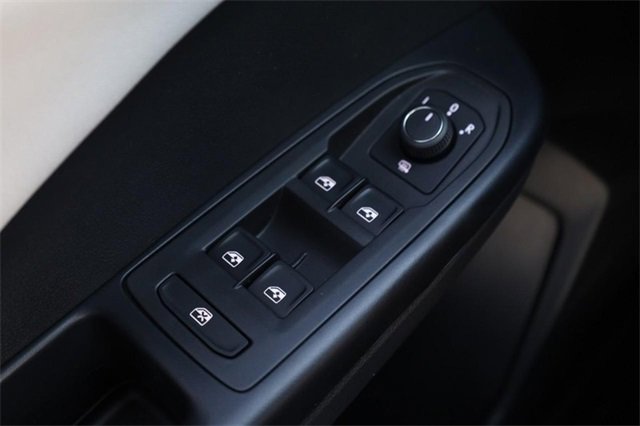 New 2025 Volkswagen Taos S image 17