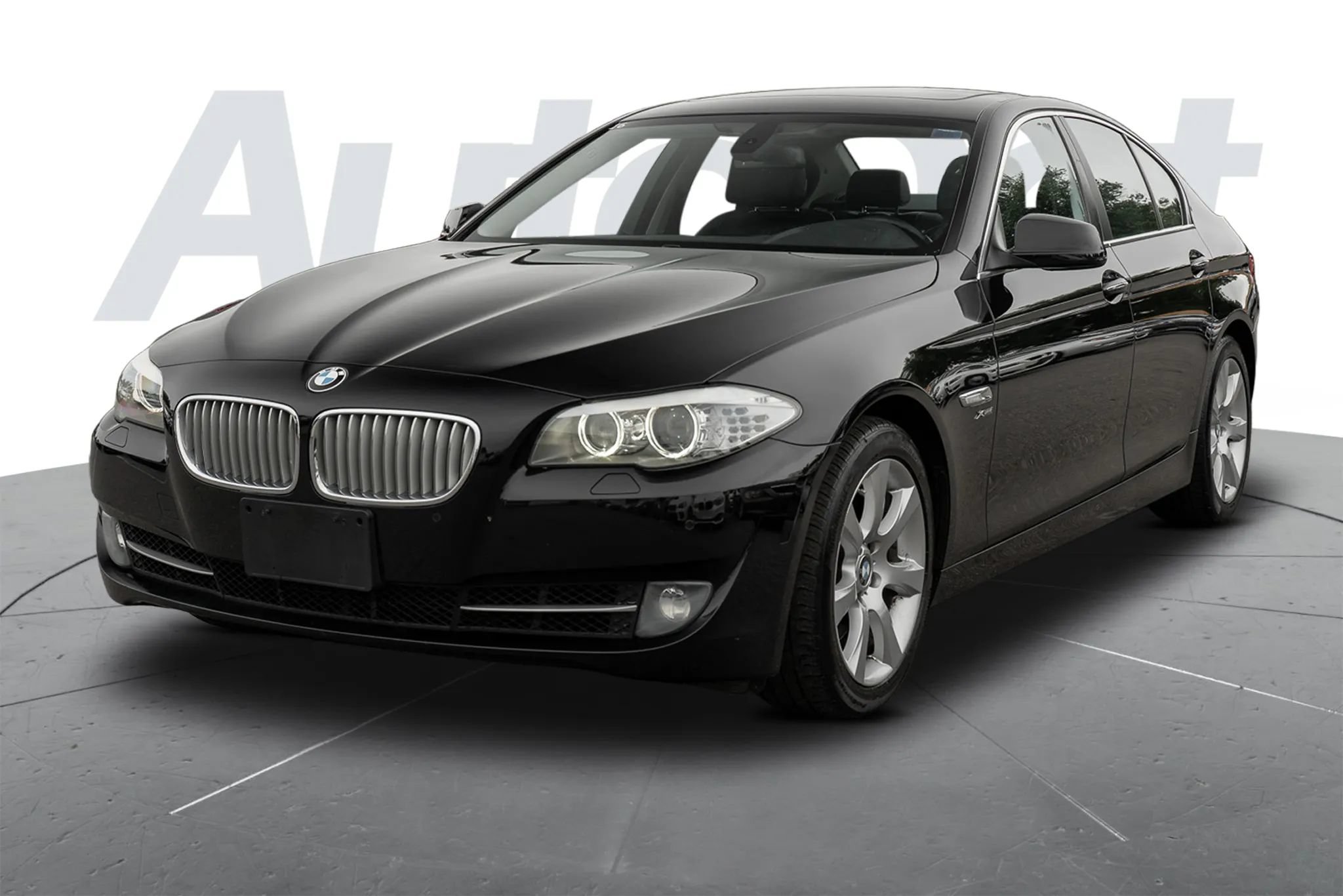 Used 2011 BMW 550i xDrive Sedan AWD/4WD image 5