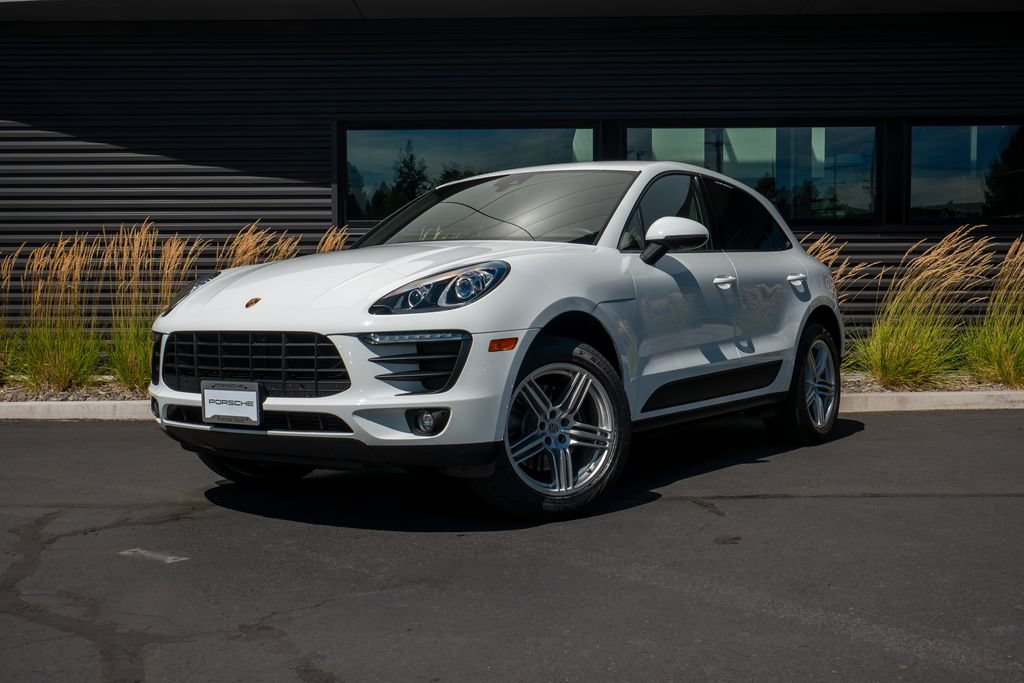 Used 2018 Porsche Macan AWD/4WD image 1