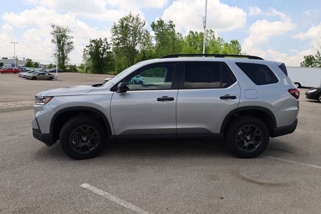 New 2025 Honda Pilot TrailSport image 8