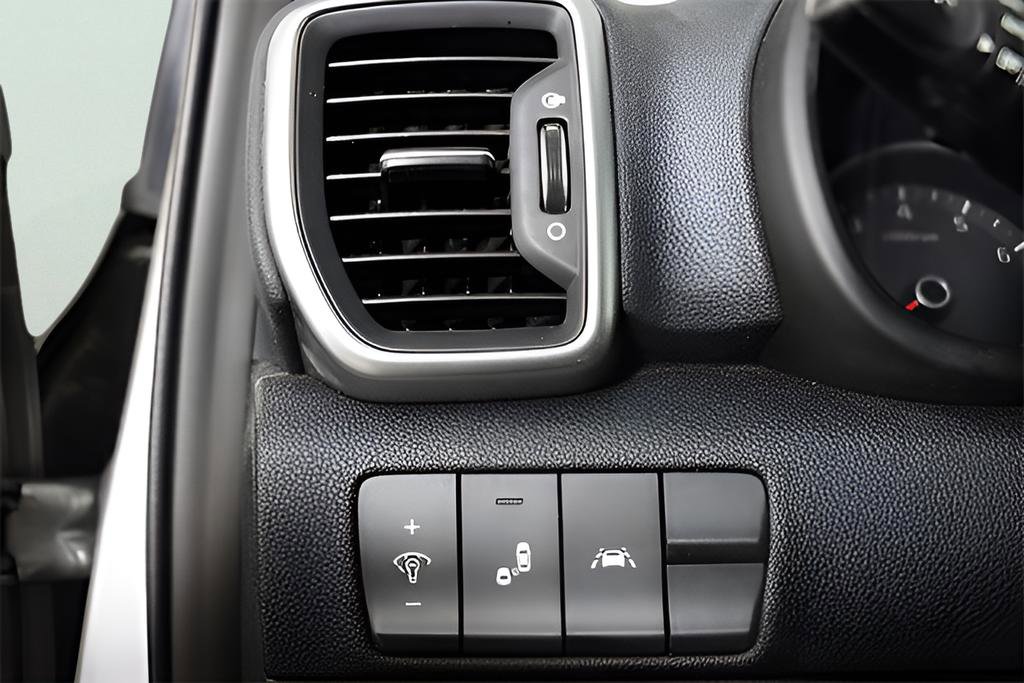 Used 2020 Kia Sportage S FWD image 19