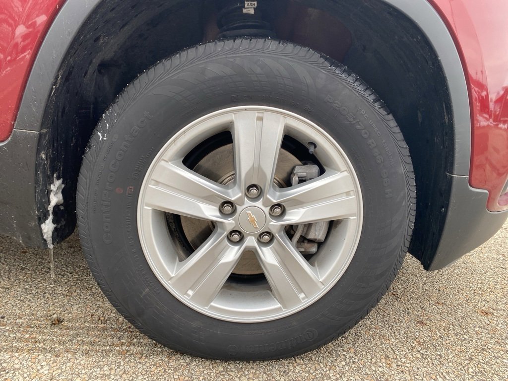 Certified 2022 Chevrolet Trax LT w/ Driver Confidence Package image 9