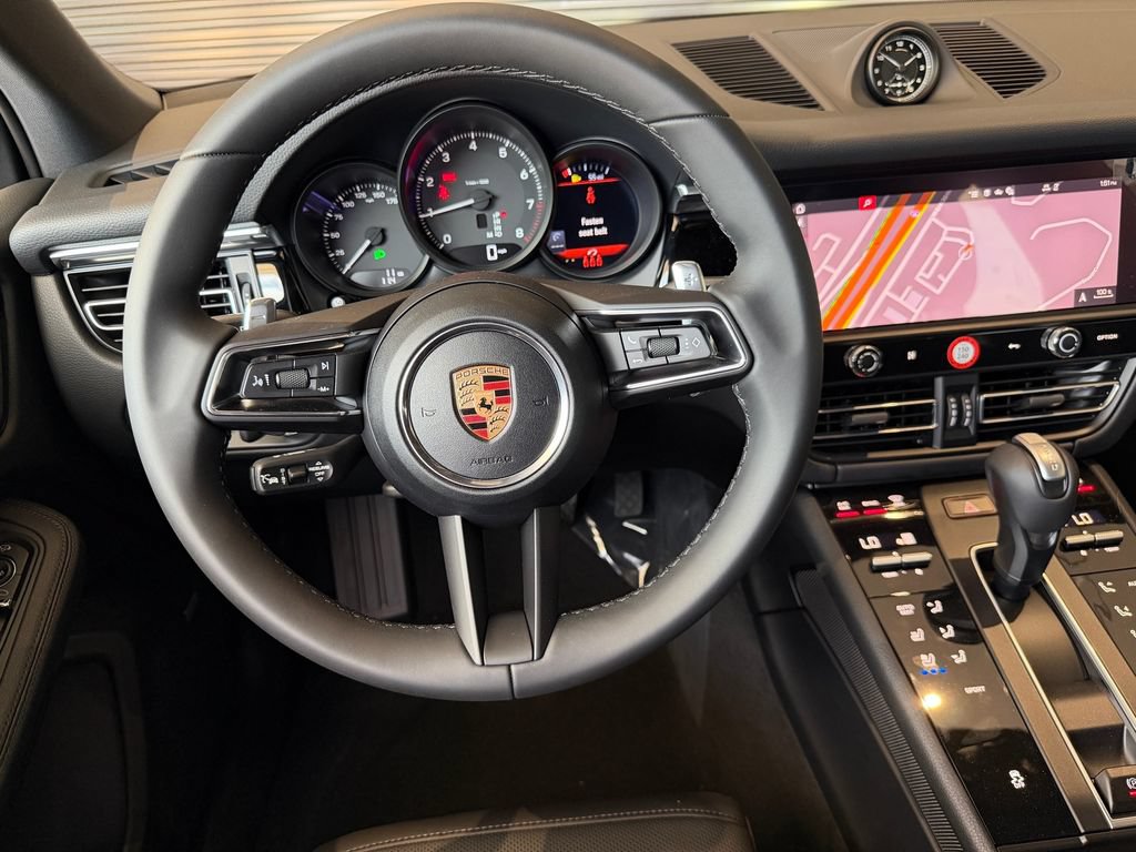 New 2026 Porsche Macan AWD/4WD image 32
