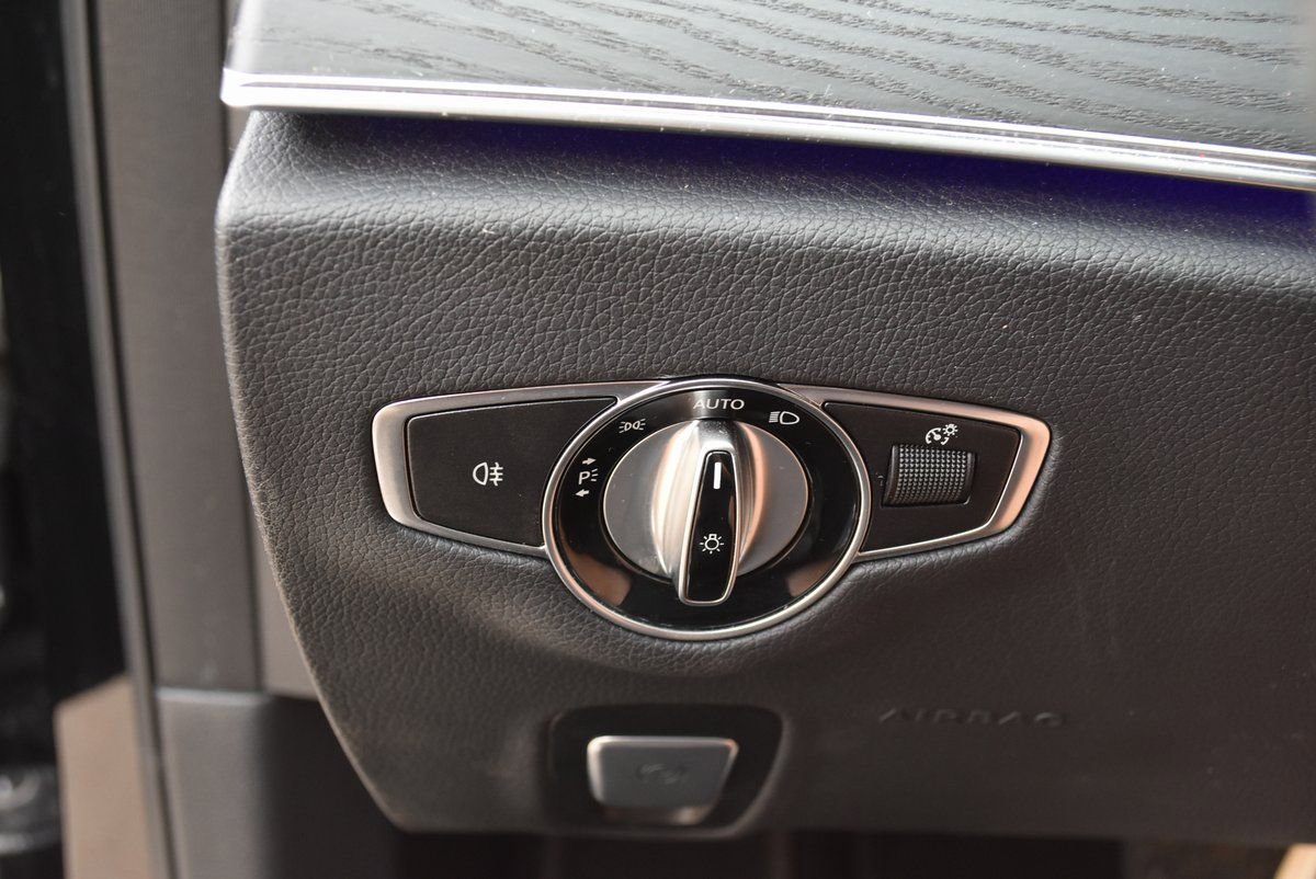 Used 2022 Mercedes-Benz E 350 Sedan w/ AMG Line Exterior image 27