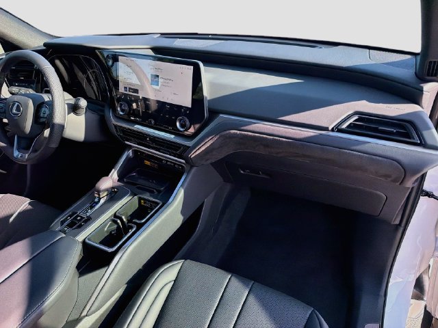 New 2026 Lexus TX 500h AWD w/ Technology Package image 15