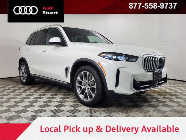 Used 2025 BMW X5 xDrive40i w/ Parking Assistance Package AWD/4WD image 1