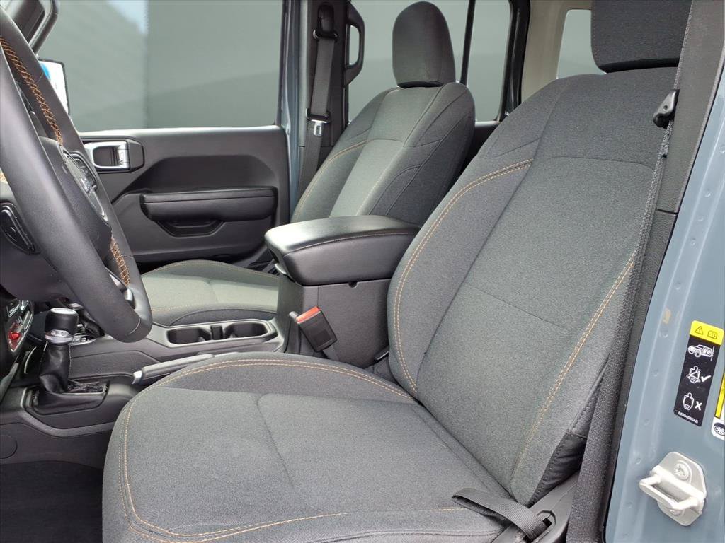 Used 2024 Jeep Wrangler Unlimited AWD/4WD image 15