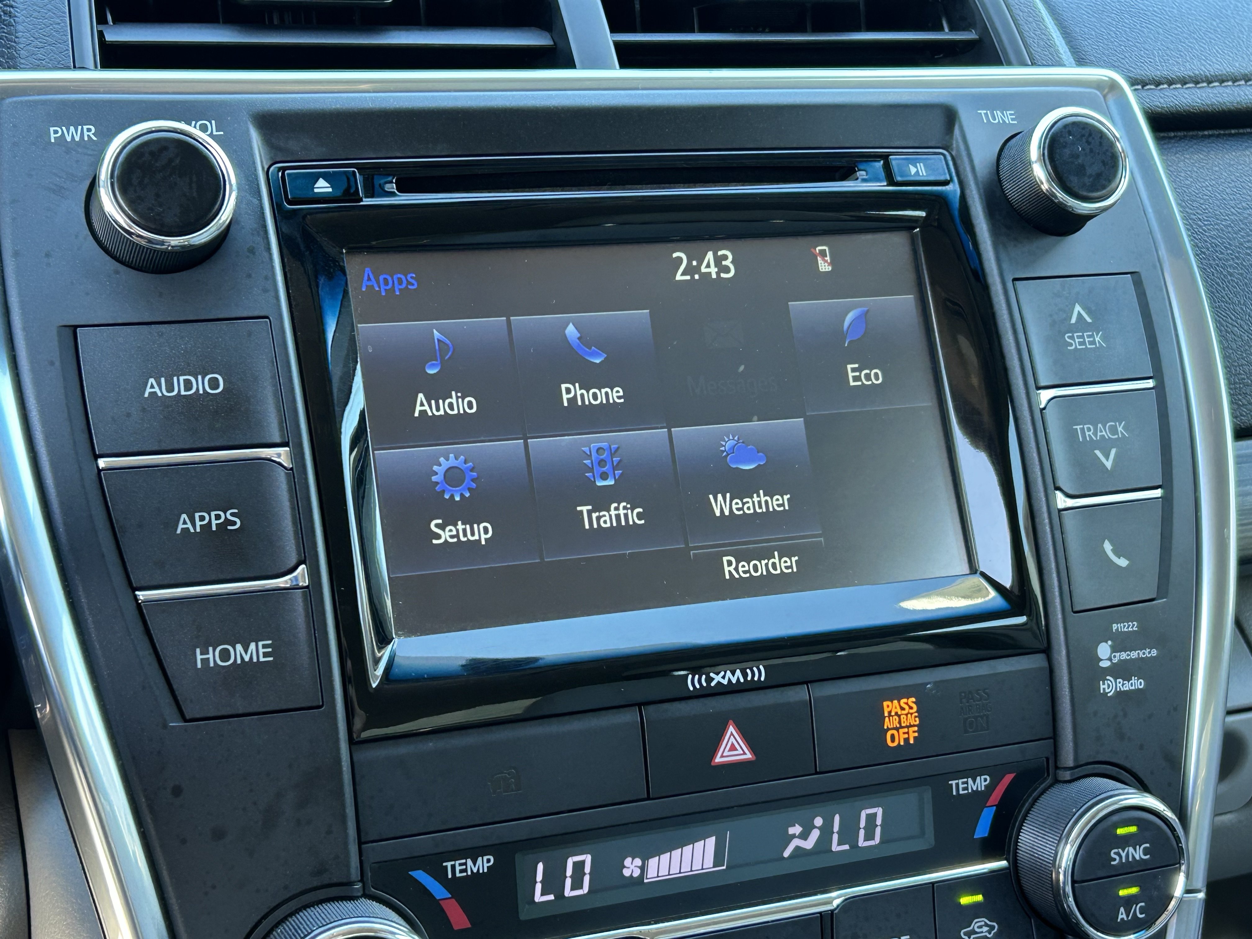 Used 2017 Toyota Camry LE FWD image 19