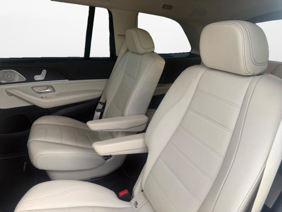 Used 2022 Mercedes-Benz GLS 450 4MATIC image 15