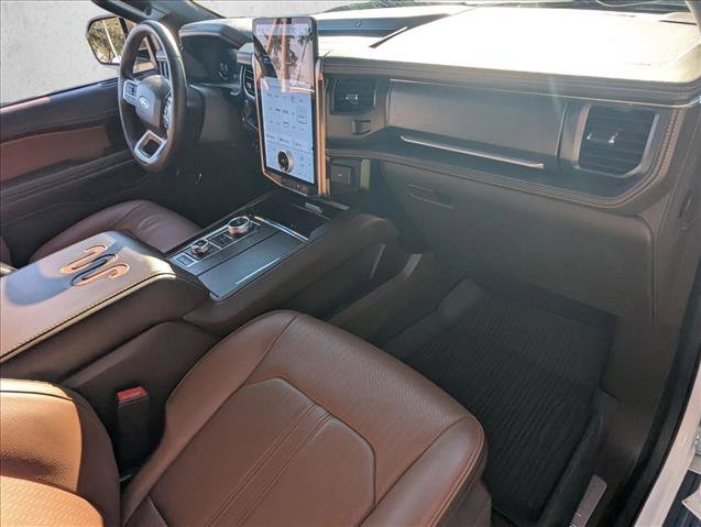 Used 2024 Ford Expedition King Ranch image 23