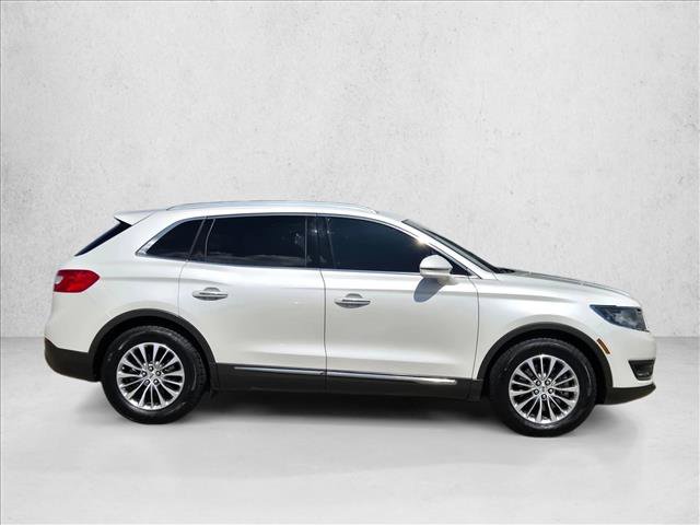 Used 2016 Lincoln MKX Select w/ Select Plus Package FWD image 4