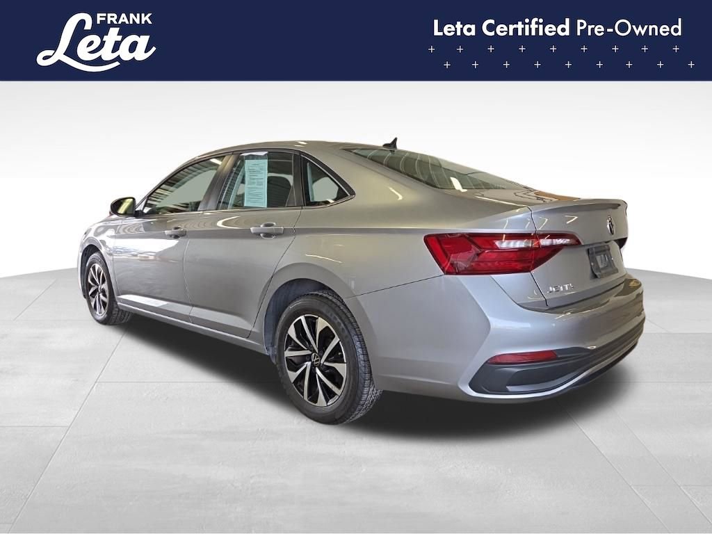 Used 2024 Volkswagen Jetta S image 4