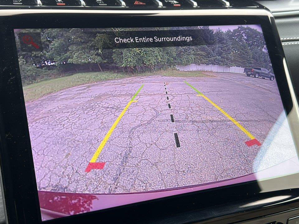 Used 2023 Jeep Grand Cherokee L Limited AWD/4WD image 25