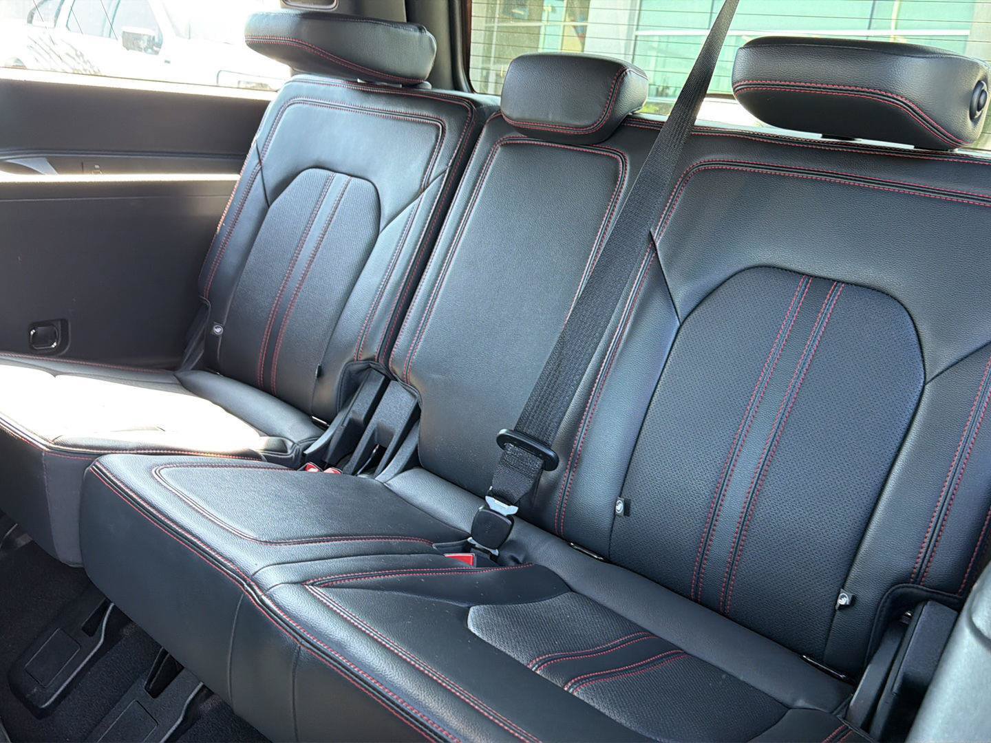 Used 2024 Ford Expedition Limited RWD image 13