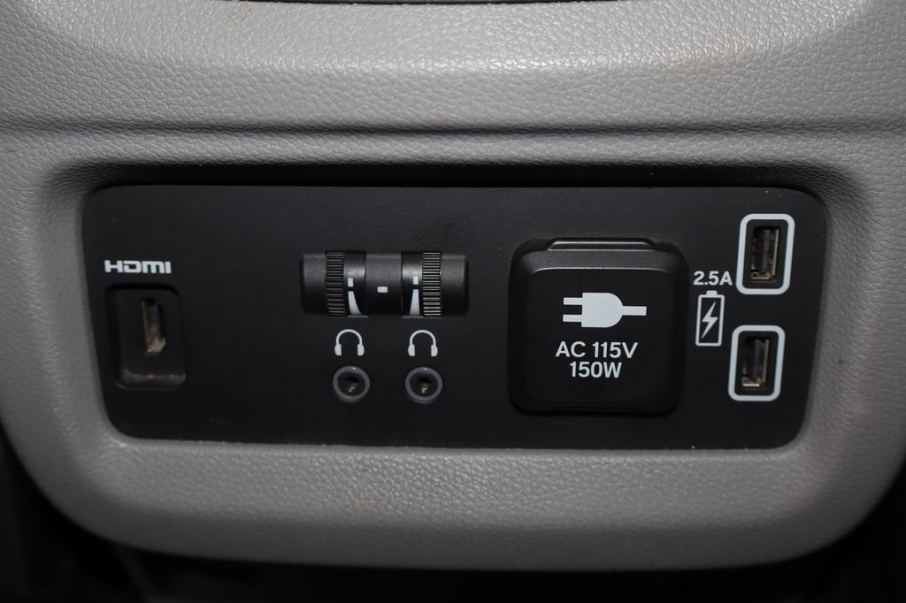 Used 2022 Honda Pilot Elite image 44