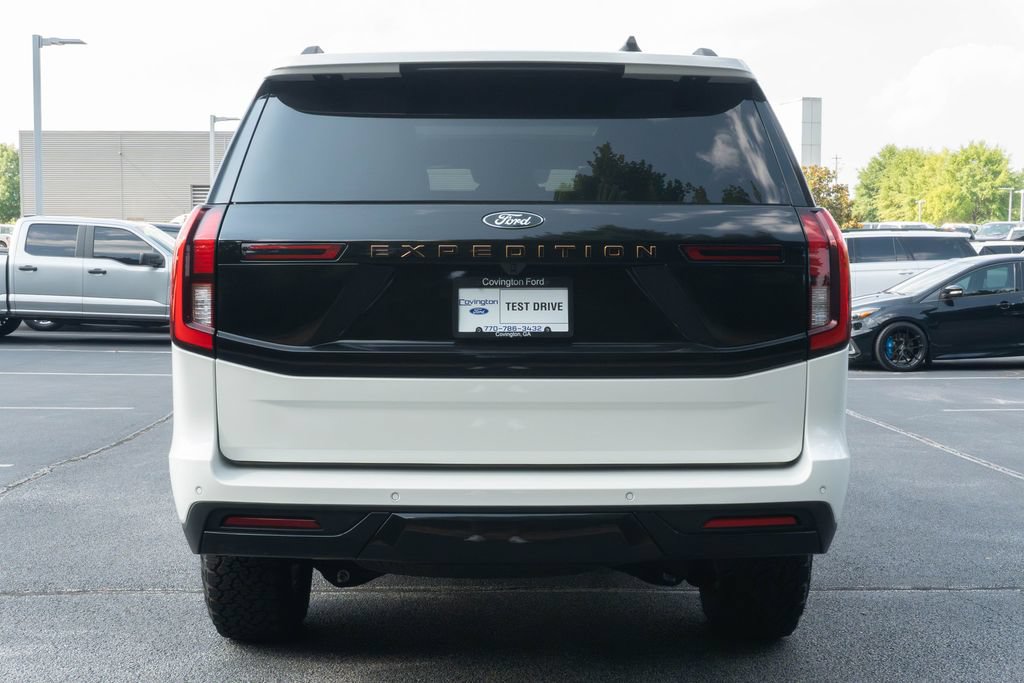 Used 2025 Ford Expedition Tremor AWD/4WD image 8