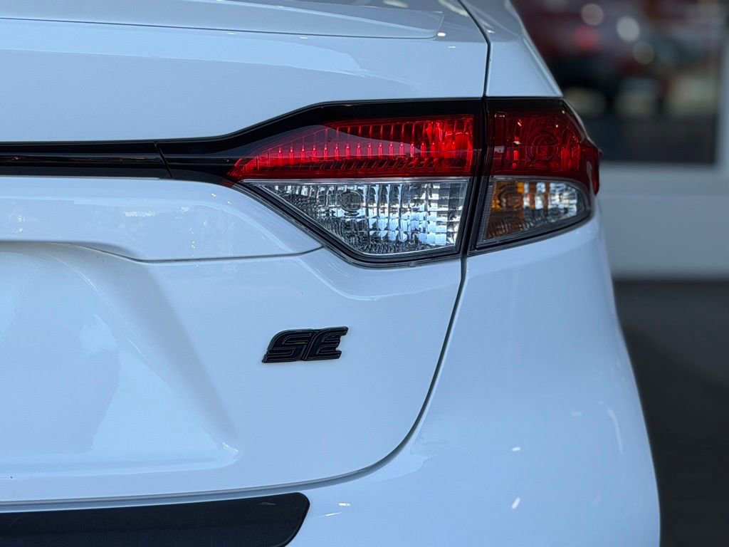 Certified 2024 Toyota Corolla SE FWD image 14