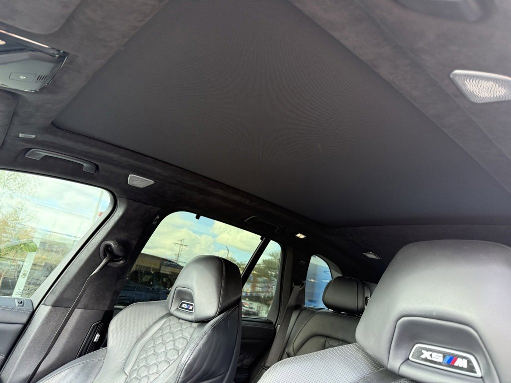 Used 2021 BMW X5 M w/ Executive Package image 11
