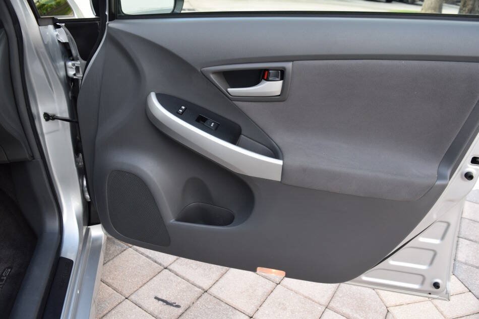 Used 2010 Toyota Prius Two FWD image 69
