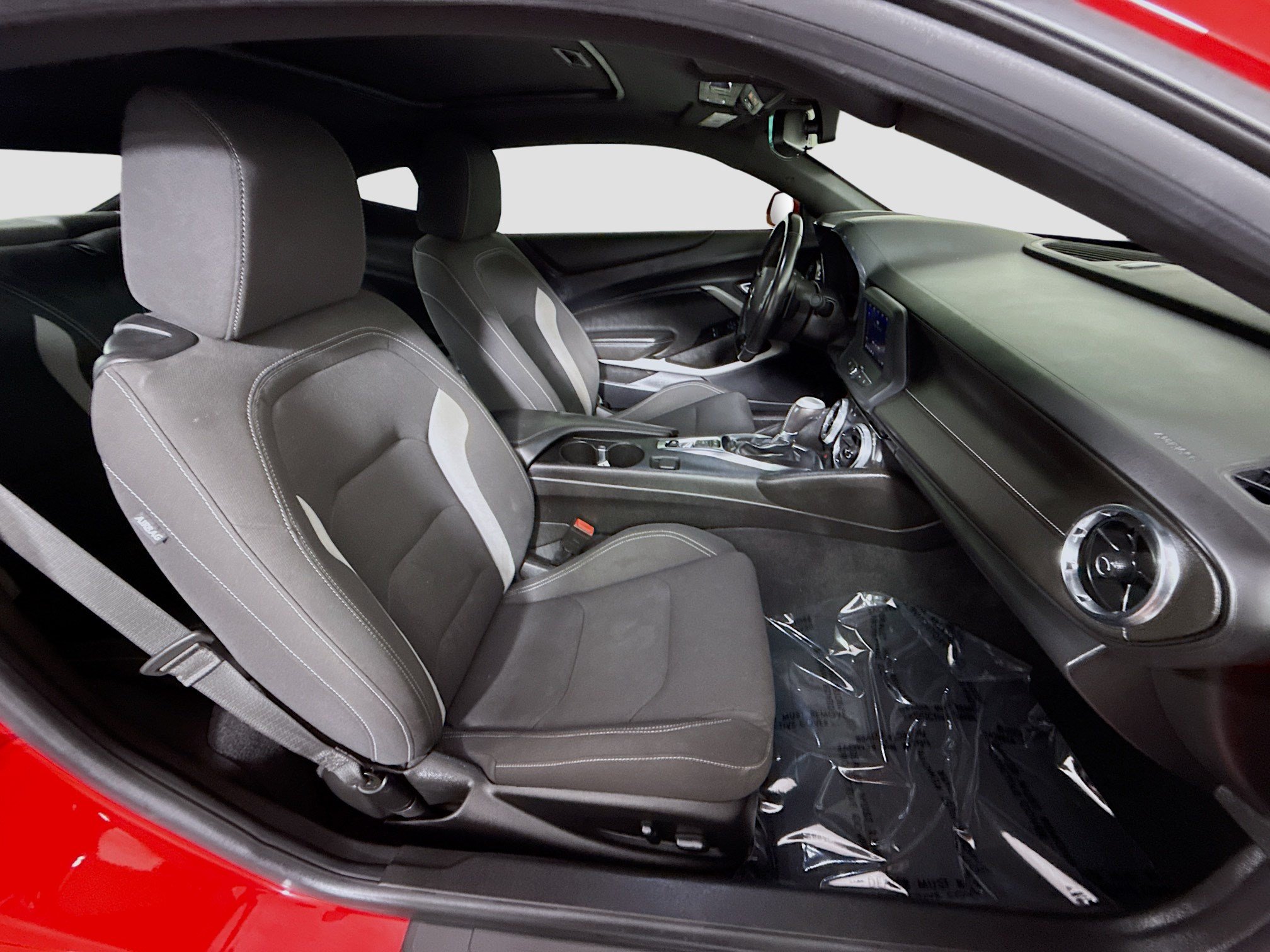 Used 2022 Chevrolet Camaro LT RWD image 27