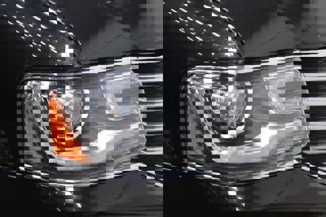 Used 2015 Lincoln Navigator 2WD image 28