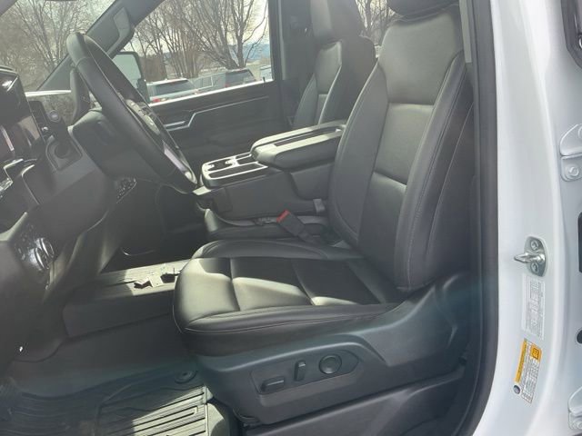 Used 2025 GMC Sierra 3500 SLT w/ X31 Off-Road Package image 12
