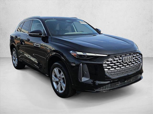 Certified 2025 Audi Q5 Premium w/ Convenience Package video 3