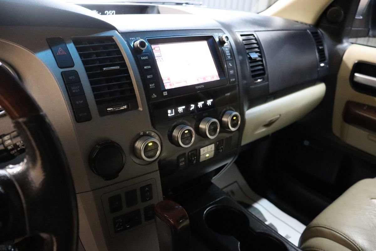 Used 2013 Toyota Sequoia Platinum RWD image 49