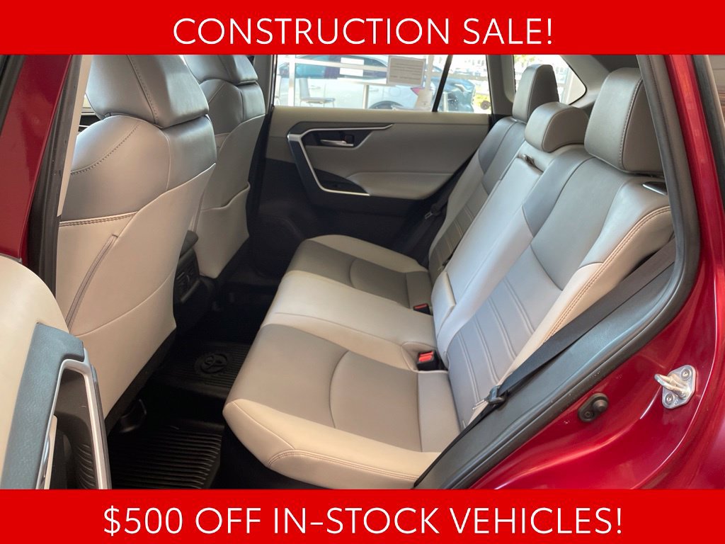 Used 2022 Toyota RAV4 XLE Premium AWD/4WD image 12