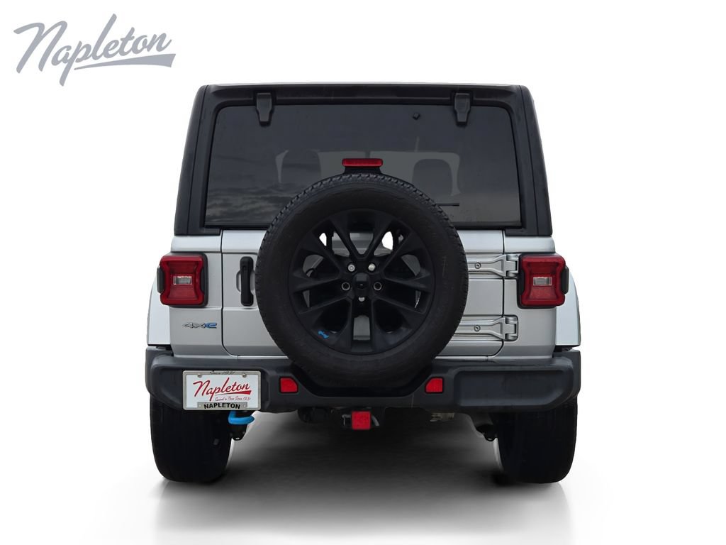 Used 2023 Jeep Wrangler Unlimited Sahara w/ Cold Weather Group AWD/4WD image 4