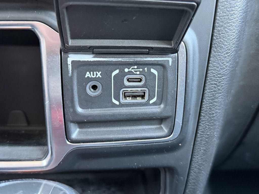 Used 2022 Jeep Wrangler Unlimited Sport AWD/4WD image 25